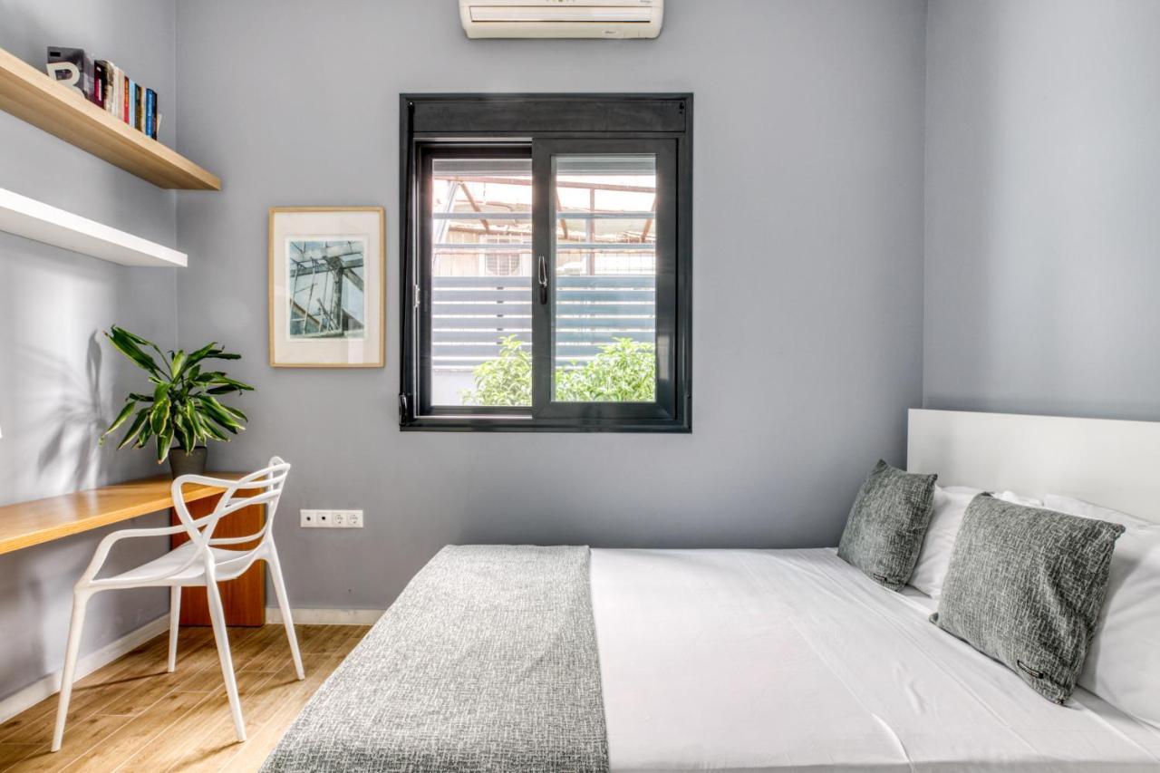 Spacious Flat With Courtyard And Private Parking! Αθήνα Εξωτερικό φωτογραφία