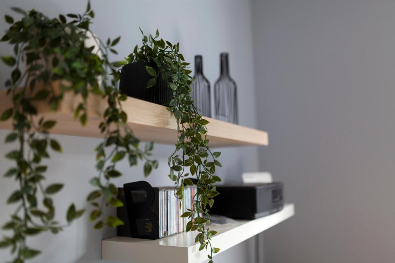 Spacious Flat With Courtyard And Private Parking! Αθήνα Εξωτερικό φωτογραφία