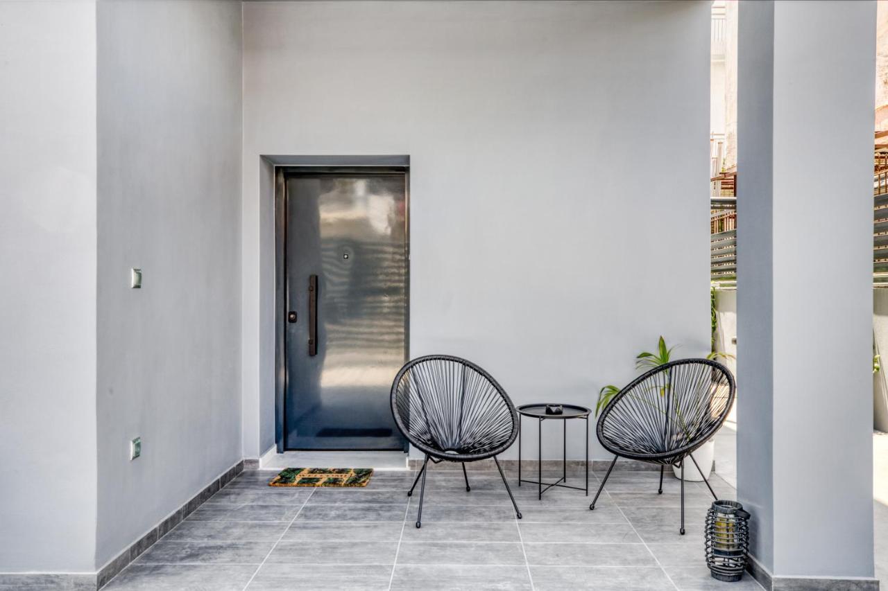 Spacious Flat With Courtyard And Private Parking! Διαμέρισμα Αθήνα Εξωτερικό φωτογραφία