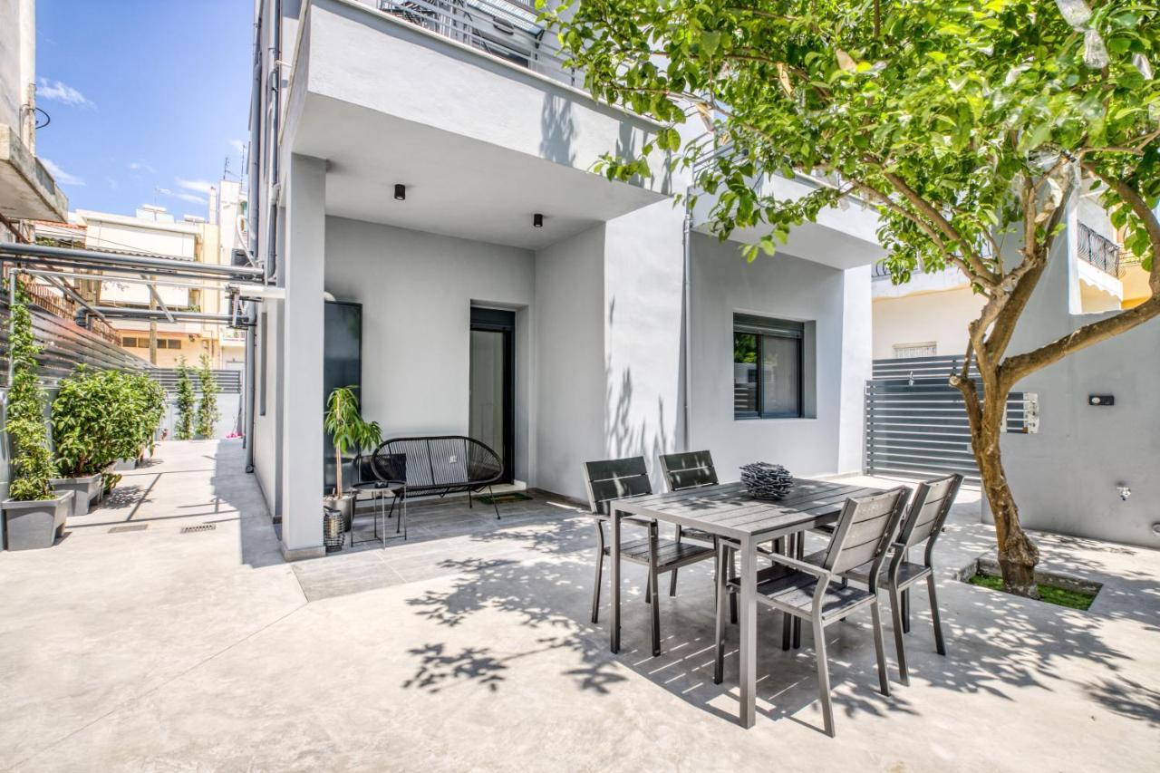 Spacious Flat With Courtyard And Private Parking! Διαμέρισμα Αθήνα Εξωτερικό φωτογραφία