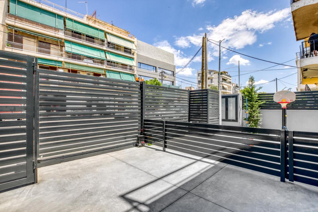 Spacious Flat With Courtyard And Private Parking! Αθήνα Εξωτερικό φωτογραφία