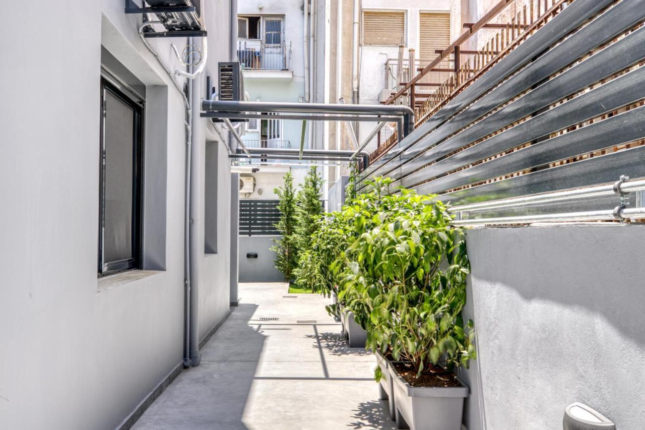 Spacious Flat With Courtyard And Private Parking! Αθήνα Εξωτερικό φωτογραφία