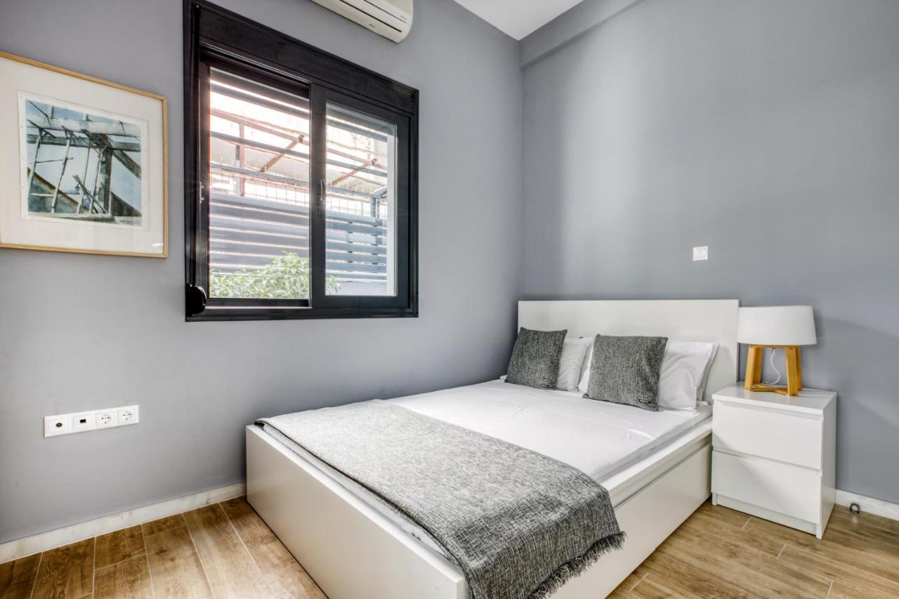 Spacious Flat With Courtyard And Private Parking! Διαμέρισμα Αθήνα Εξωτερικό φωτογραφία