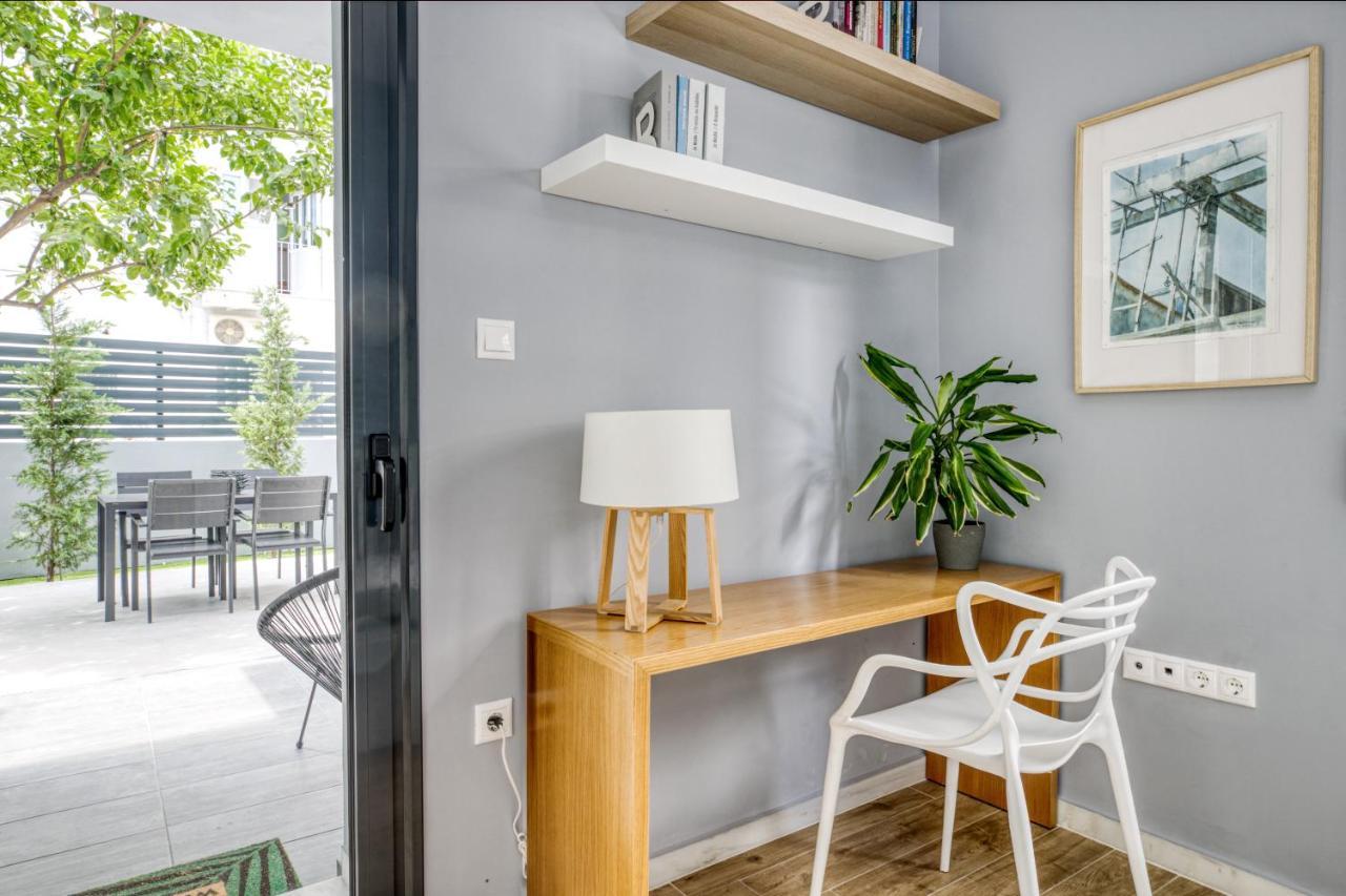 Spacious Flat With Courtyard And Private Parking! Αθήνα Εξωτερικό φωτογραφία