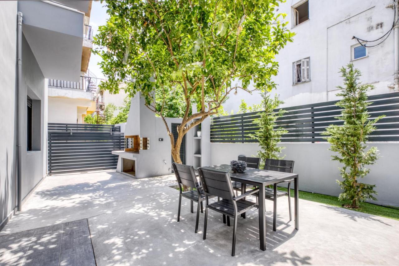 Spacious Flat With Courtyard And Private Parking! Διαμέρισμα Αθήνα Εξωτερικό φωτογραφία